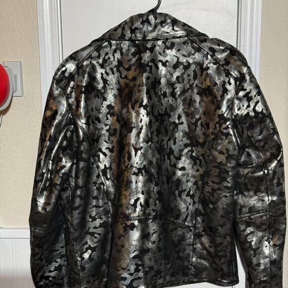 Handmade Custom Leather Jacket with Silver Camo Stamp Design - Picture 2 of 3